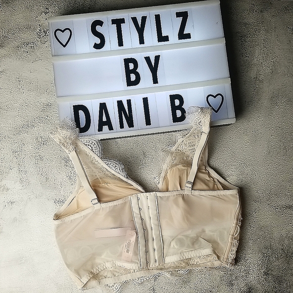 VICTORIA SECRET BRALETTE - Picture 2 of 2